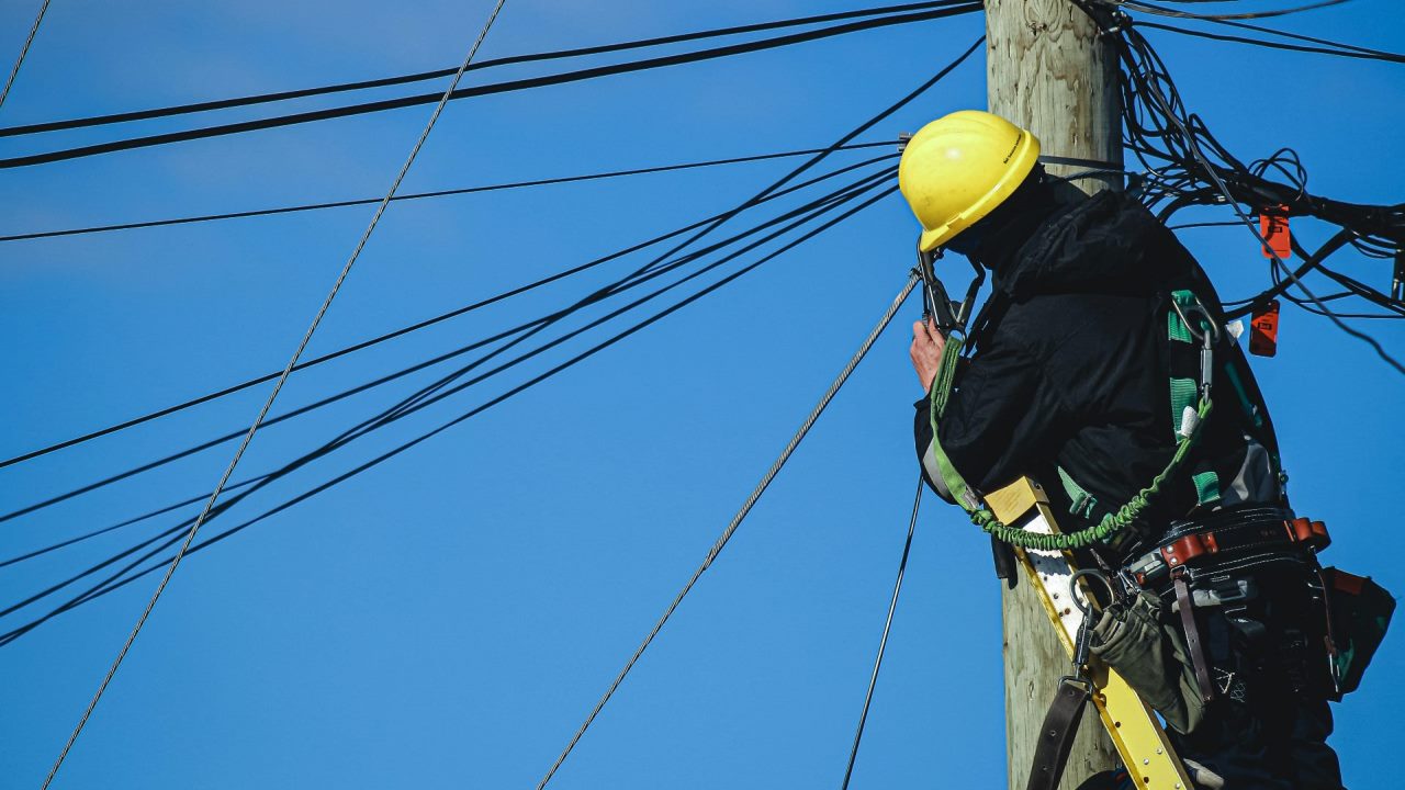 Elektrik sistemlərinin təhlükəsiz və səmərəli qurulması